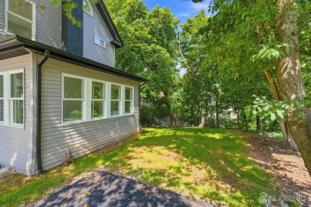 19 N Adelaide Avenue N, Highland Park, NJ 08904