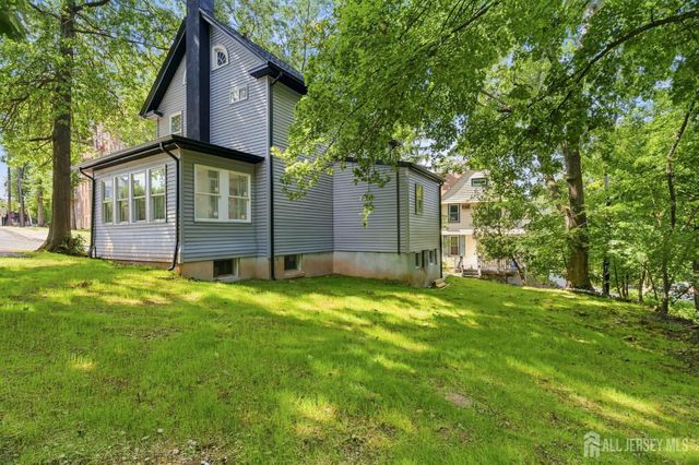 19 N Adelaide Avenue N, Highland Park, NJ 08904