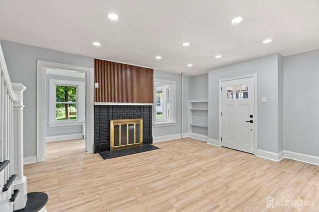 19 N Adelaide Avenue N, Highland Park, NJ 08904