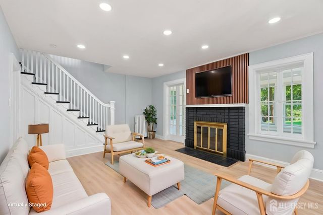19 N Adelaide Avenue N, Highland Park, NJ 08904