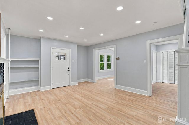 19 N Adelaide Avenue N, Highland Park, NJ 08904