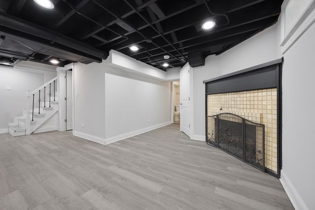 8435 S Cregier Avenue, Chicago, IL 60617