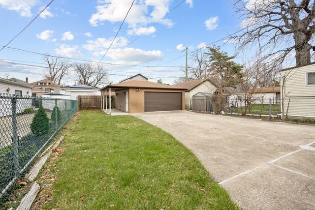 8435 S Cregier Avenue, Chicago, IL 60617
