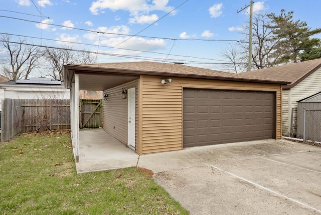 8435 S Cregier Avenue, Chicago, IL 60617