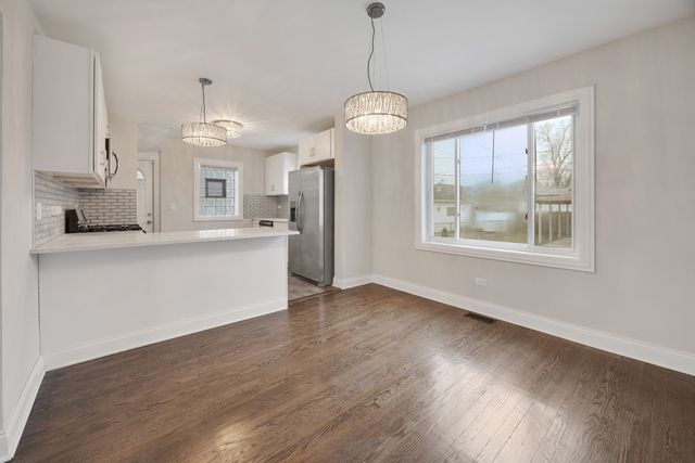 8435 S Cregier Avenue, Chicago, IL 60617