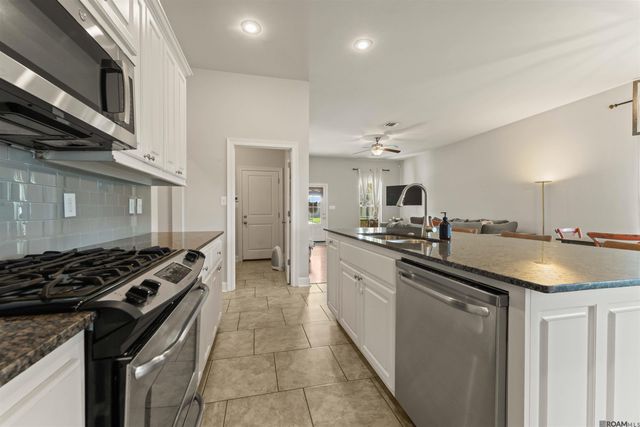 1705 S Gonzales Trace Ave, Gonzales, LA 70737