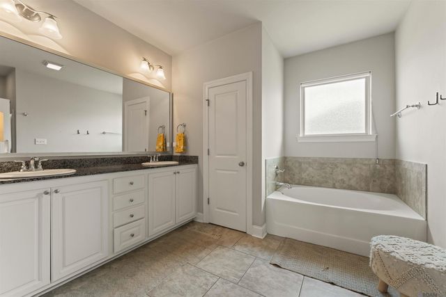 1705 S Gonzales Trace Ave, Gonzales, LA 70737