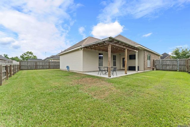1705 S Gonzales Trace Ave, Gonzales, LA 70737