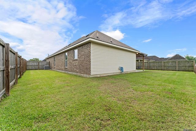 1705 S Gonzales Trace Ave, Gonzales, LA 70737