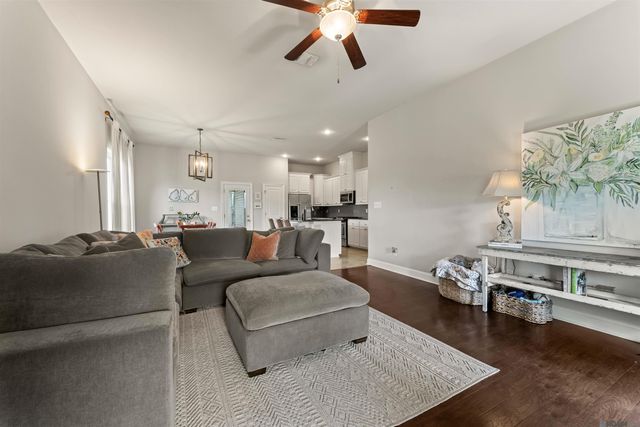 1705 S Gonzales Trace Ave, Gonzales, LA 70737