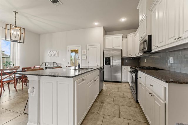 1705 S Gonzales Trace Ave, Gonzales, LA 70737