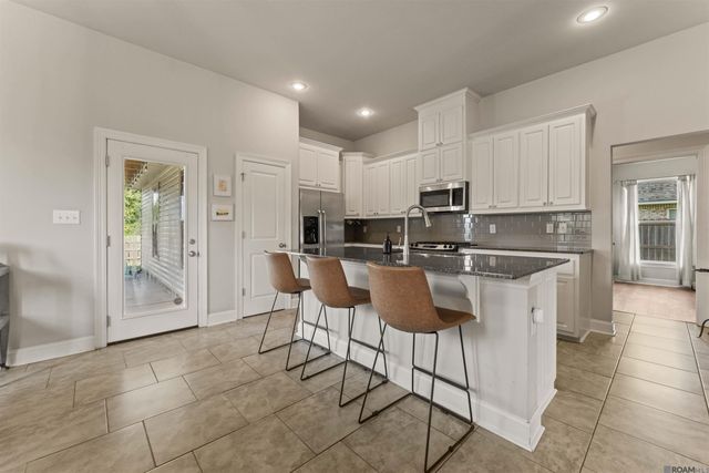 1705 S Gonzales Trace Ave, Gonzales, LA 70737