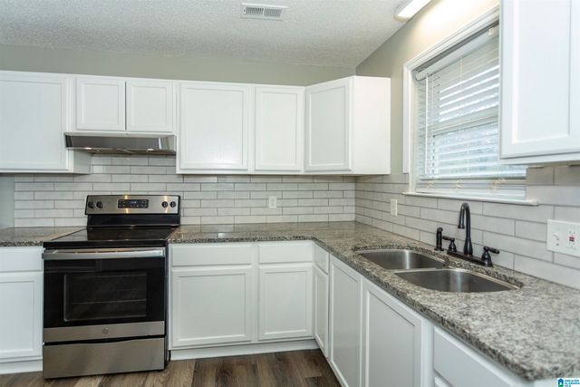 405 55TH STREET, Fairfield, AL 35064