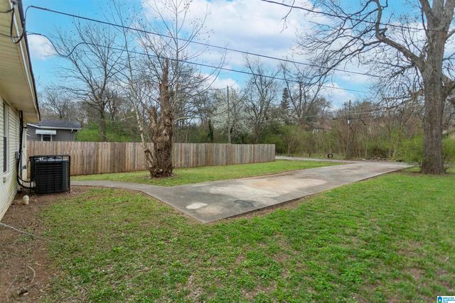 405 55TH STREET, Fairfield, AL 35064