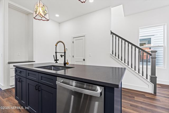 431 E 7TH Street, Jacksonville, FL 32206