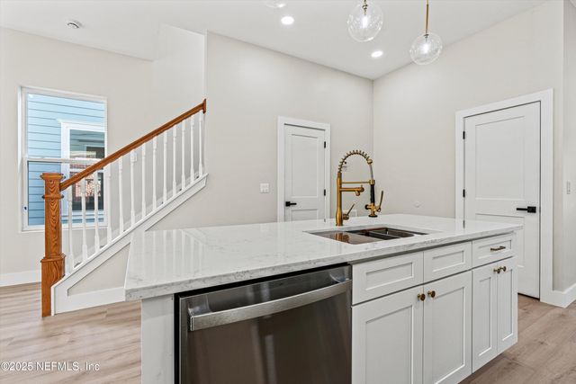 431 E 7TH Street, Jacksonville, FL 32206