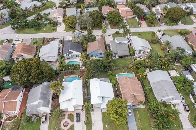 2425 Southridge Road, Delray Beach, FL 33444