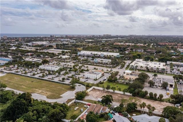 2425 Southridge Road, Delray Beach, FL 33444