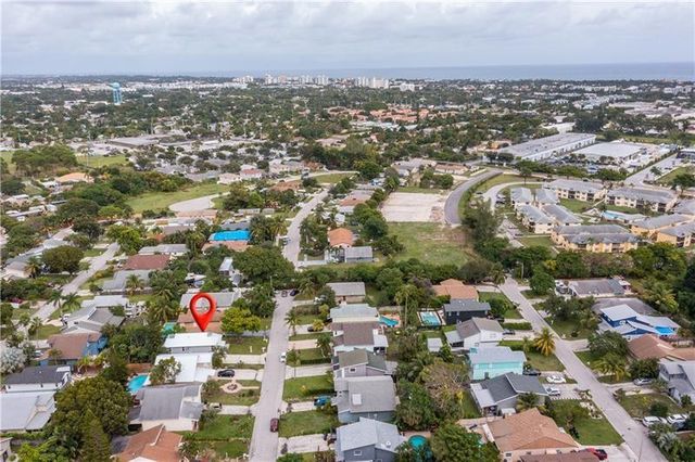 2425 Southridge Road, Delray Beach, FL 33444