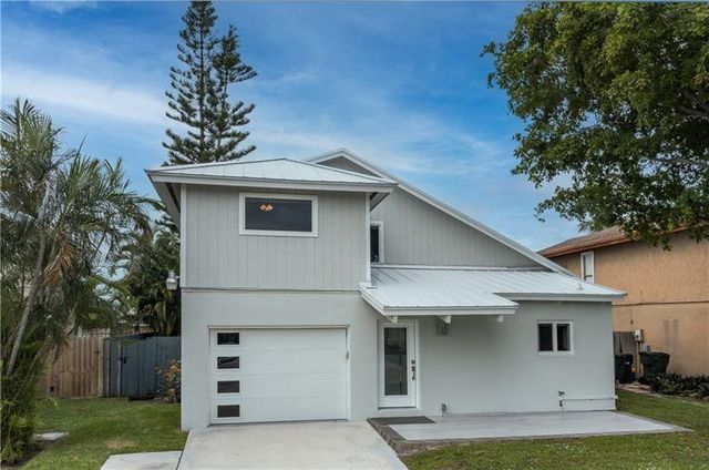 2425 Southridge Road, Delray Beach, FL 33444