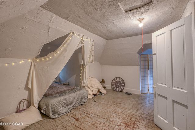 715 N Oak Street, Webb City, MO 64870