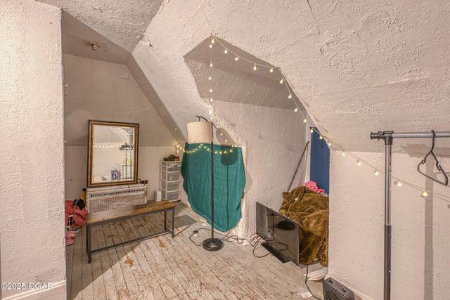 715 N Oak Street, Webb City, MO 64870