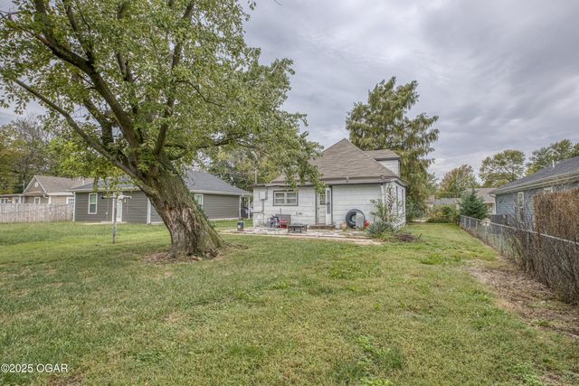 715 N Oak Street, Webb City, MO 64870