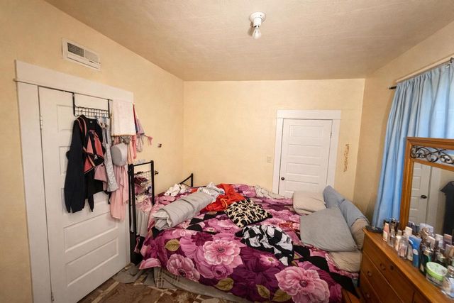 1926 S 20th STREET, Milwaukee, WI 53204