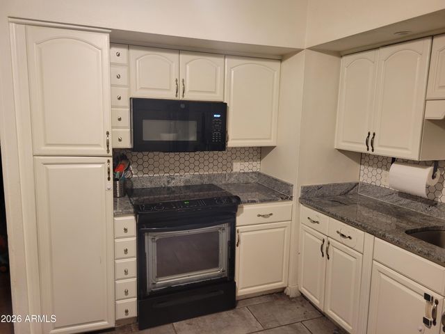 14604 N 52ND Avenue, Glendale, AZ 85306