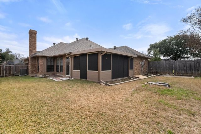 1511 Brook Forest Drive, Mansfield, TX 76063