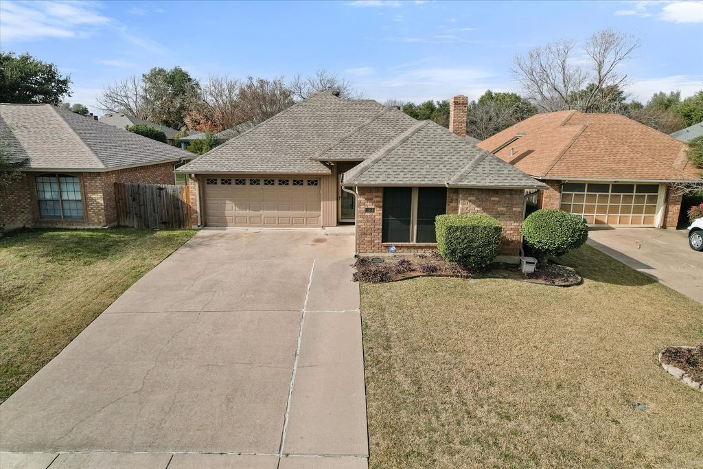 1511 Brook Forest Drive, Mansfield, TX 76063
