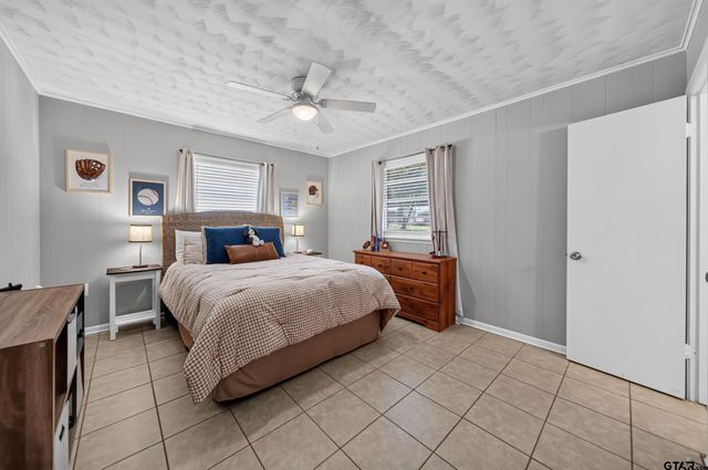 2425 Live Oak St, Jacksonville, TX 75766