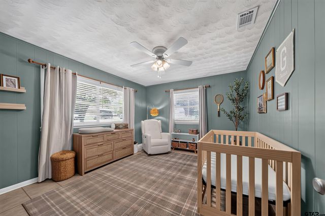 2425 Live Oak St, Jacksonville, TX 75766