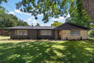 2425 Live Oak St, Jacksonville, TX 75766