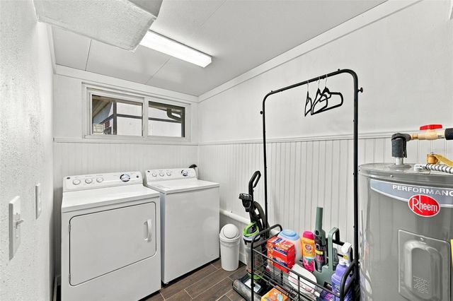 1684 CORAL WAY, Largo, FL 33771