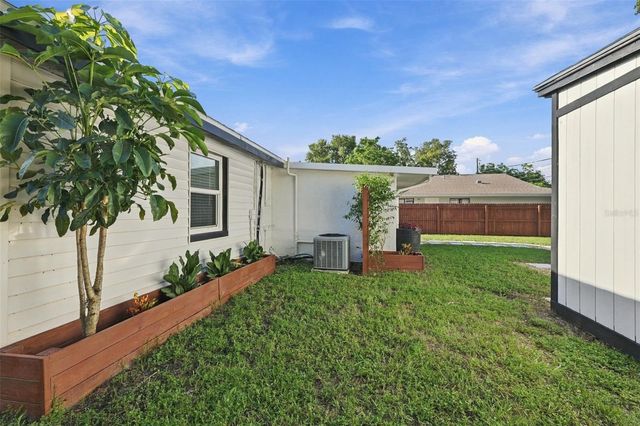 1684 CORAL WAY, Largo, FL 33771
