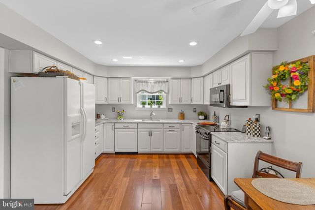 281 KINGS COLLEGE CT, Arnold, MD 21012