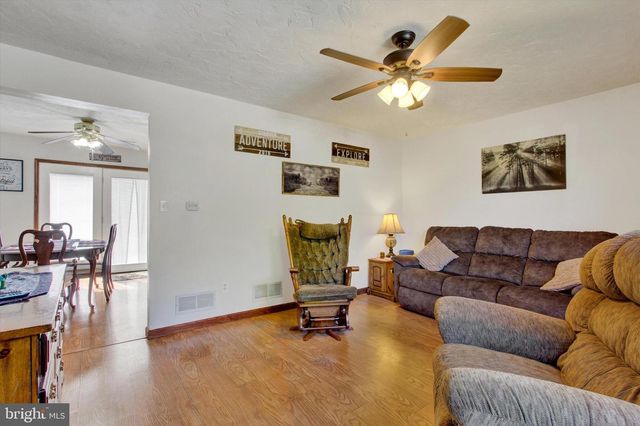 103 EDWARD ST, Hanover, PA 17331