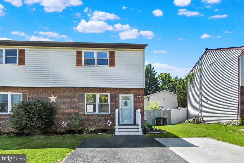 103 EDWARD ST, Hanover, PA 17331