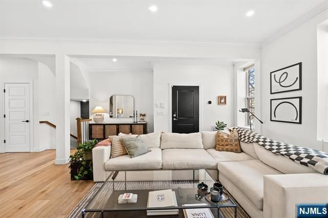 966 Summit Avenue 1, Jersey City, NJ 07307