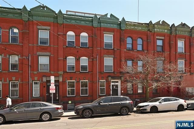 966 Summit Avenue 1, Jersey City, NJ 07307