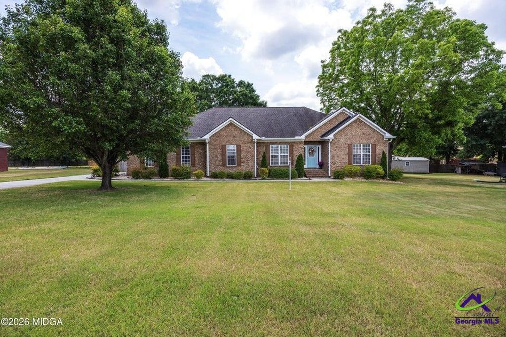 411 Dixieland Drive, Byron, GA 31008