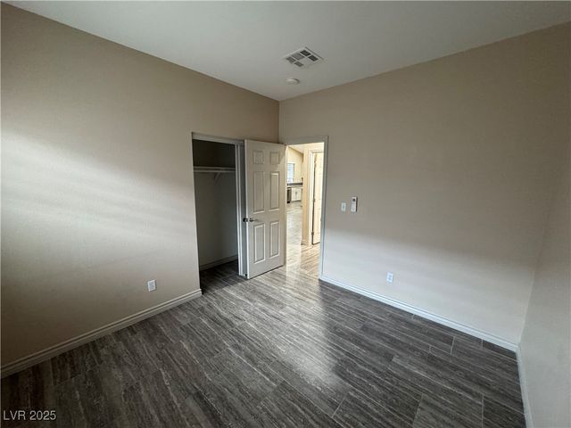 2503 Hollow Oak Avenue, North Las Vegas, NV 89031