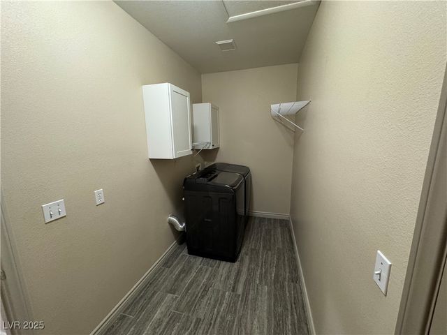 2503 Hollow Oak Avenue, North Las Vegas, NV 89031