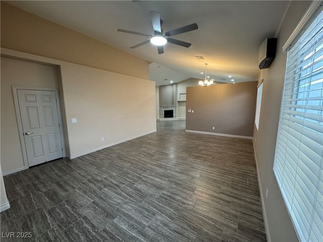 2503 Hollow Oak Avenue, North Las Vegas, NV 89031