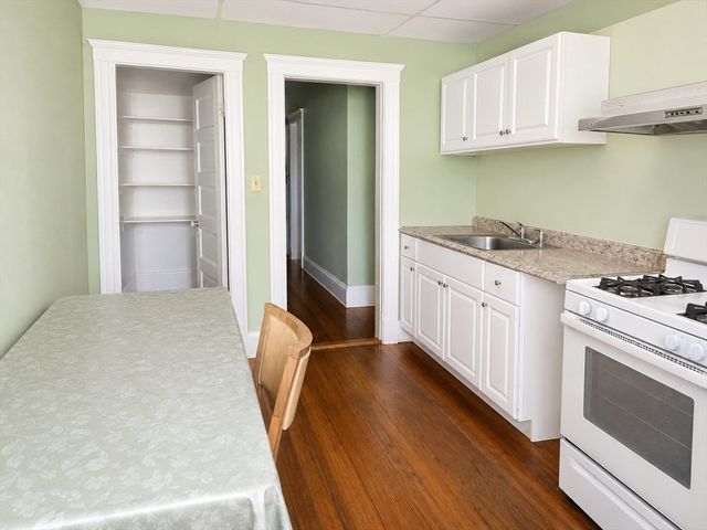 56 Marlborough St, Chelsea, MA 02150