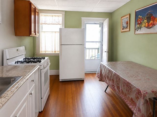 56 Marlborough St, Chelsea, MA 02150