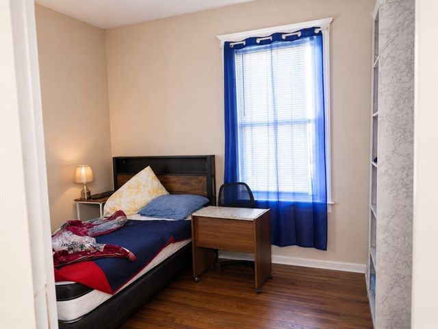 56 Marlborough St, Chelsea, MA 02150