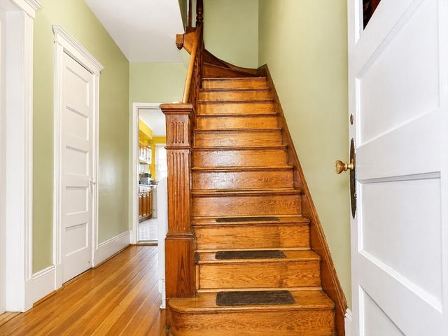 56 Marlborough St, Chelsea, MA 02150