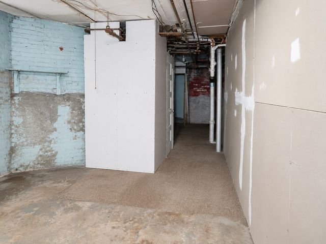 56 Marlborough St, Chelsea, MA 02150